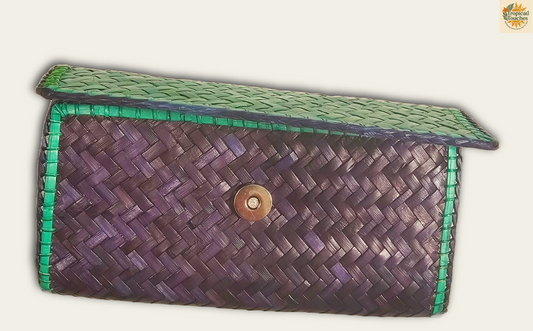 Handmade Woven Straw Clutch Purse – Dual-Tone Boho Bag | Artisan-Made, Lanka