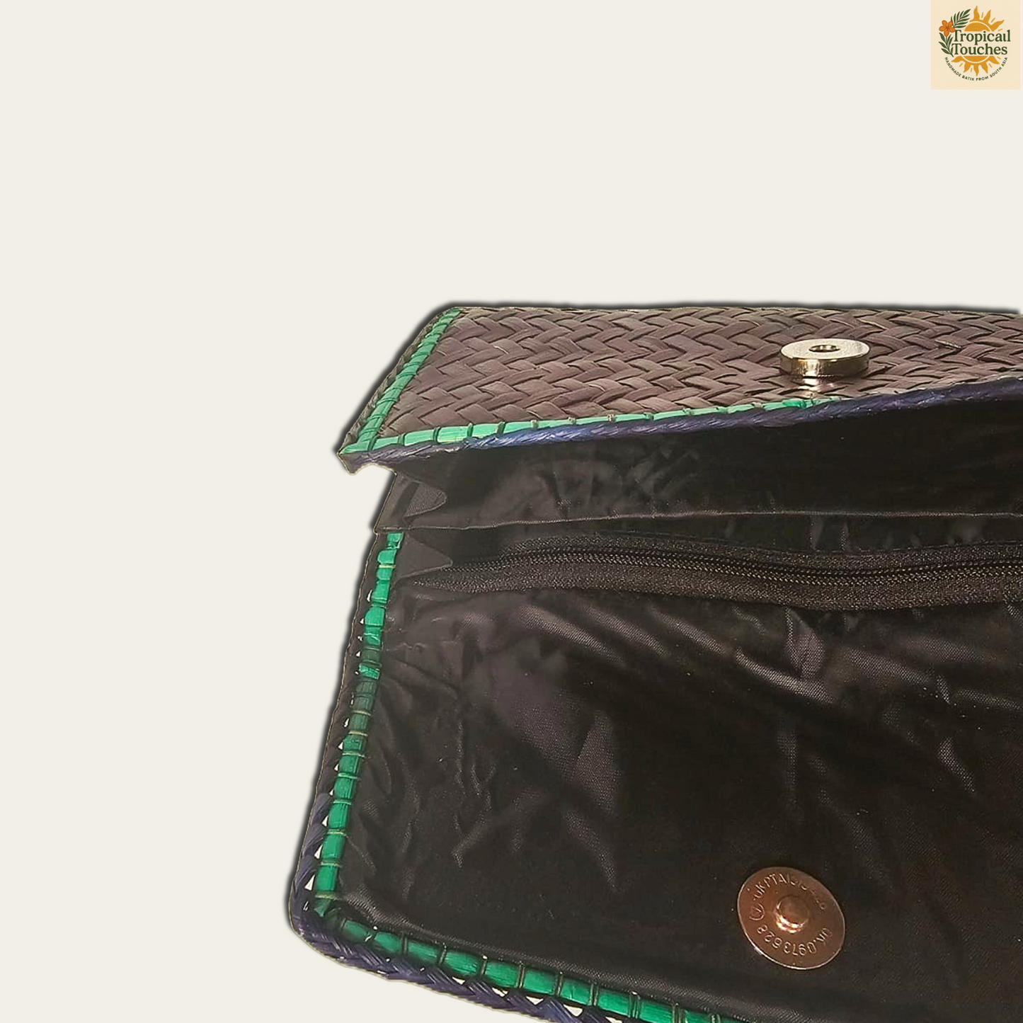 Handmade Woven Straw Clutch Purse – Dual-Tone Boho Bag | Artisan-Made, Lanka